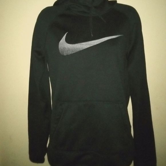 Nike Tops - EUC Nike Therma Fit Hoodie S